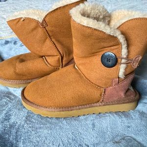 Ugh booties. Women's size 6. Mint condition